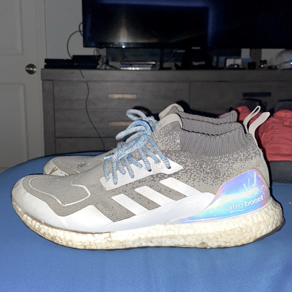 Adidas UltraBOOST Mid